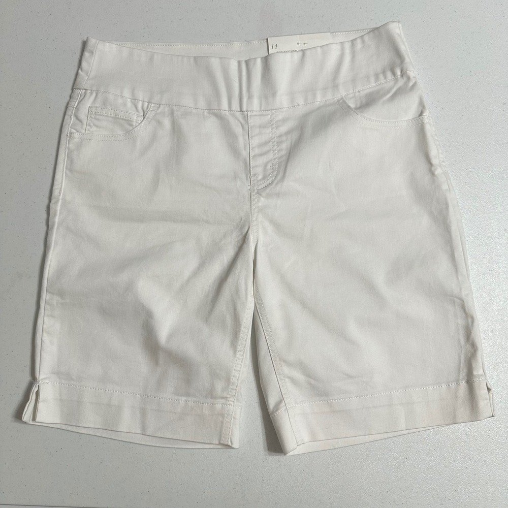 Cato Denim Hi-Rise Pull-On Shorts White Minimalist NWT 14